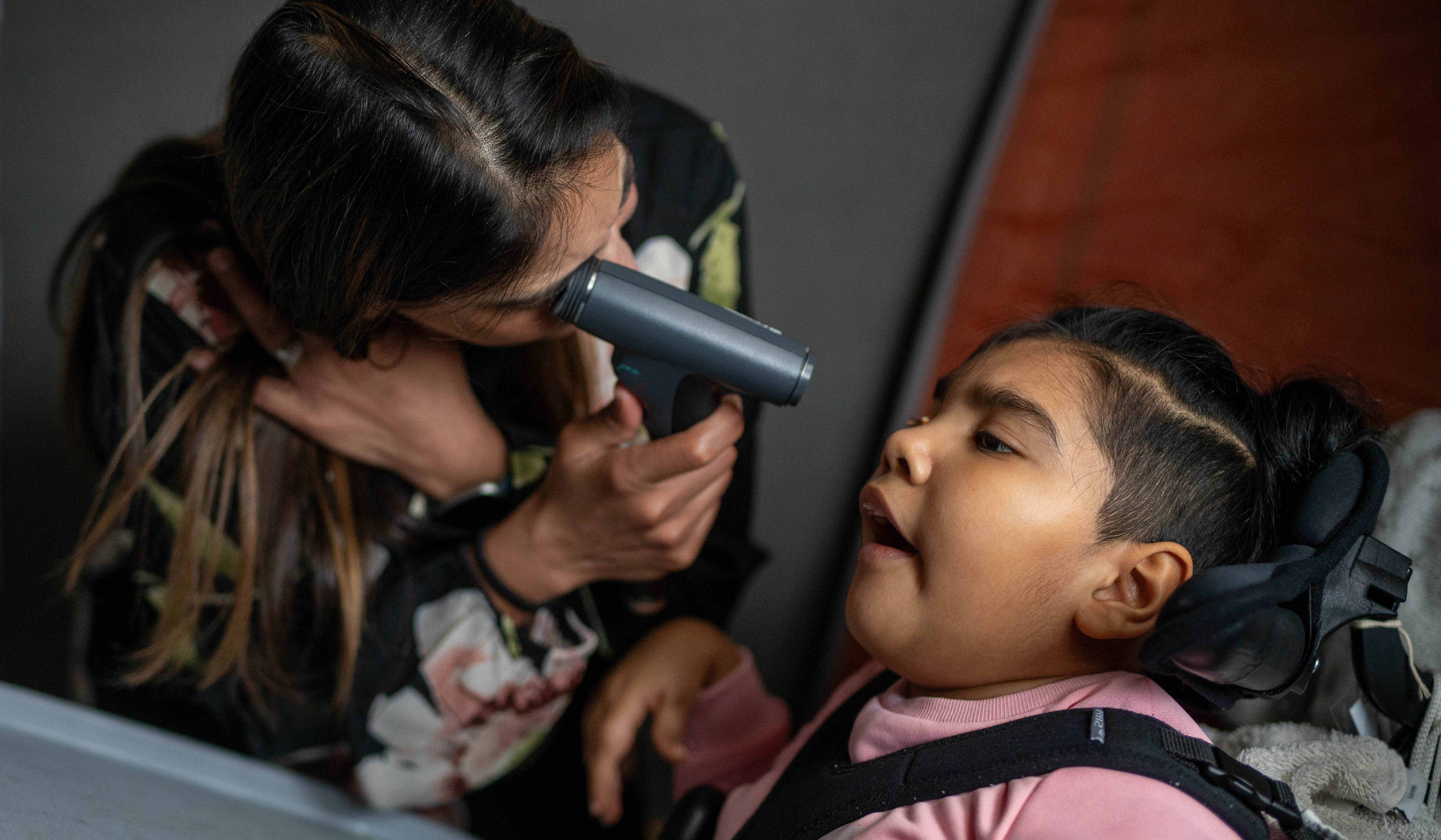 Malvi testing a girl's sight