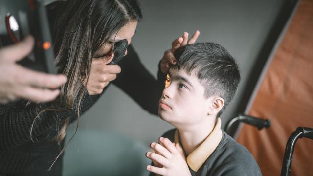 Malvi tests Yusuf's sight